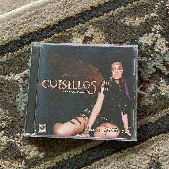Cuisillos CD De Arturo Macias 12 songs used once great shape 🌹 - Picture 2 of 5